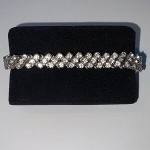 Vintage Silver Tone Clear Rhinestone Expanding Bracelet